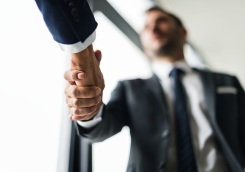 How much does it cost to hire a cmo?